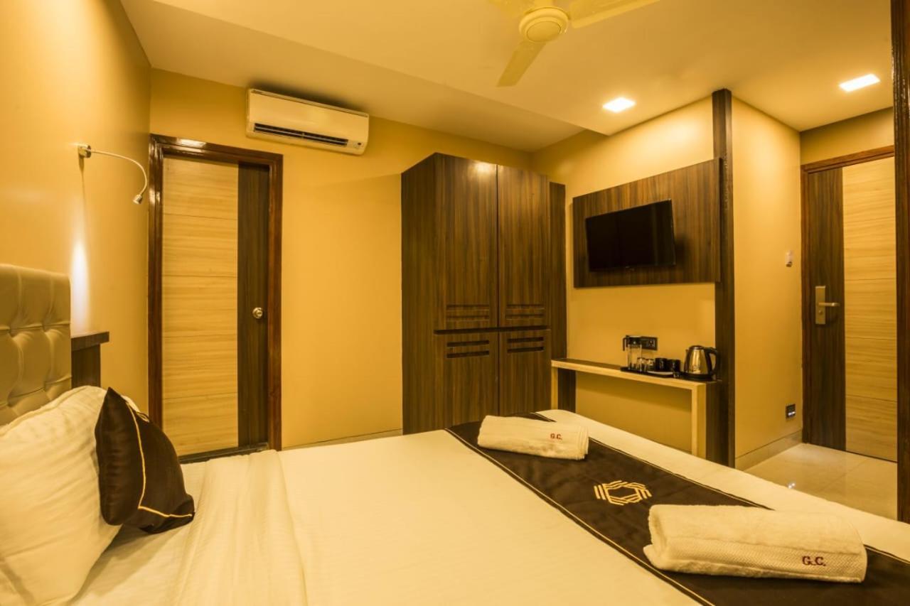 Hotel Golden Crown Bombay Esterno foto