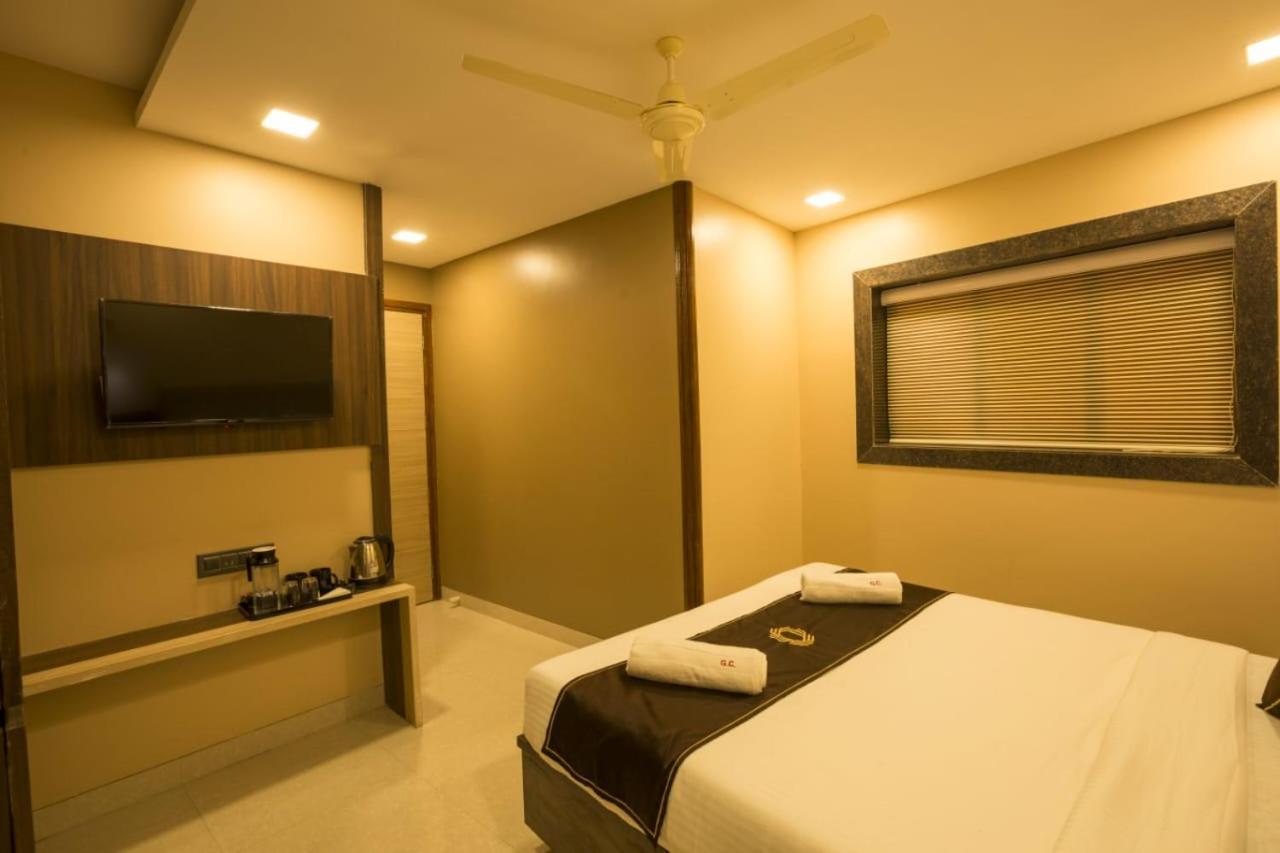 Hotel Golden Crown Bombay Esterno foto