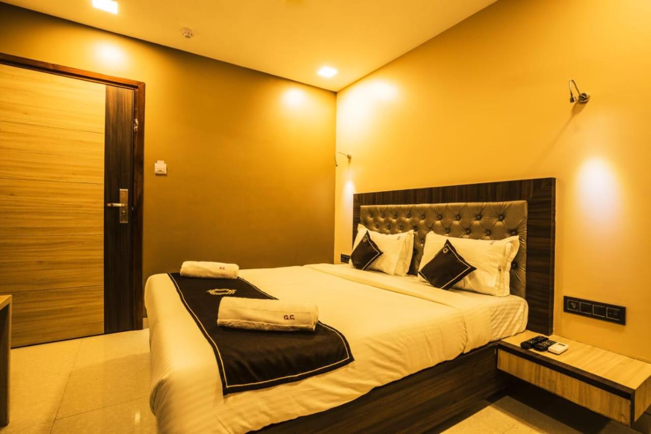 Hotel Golden Crown Bombay Esterno foto