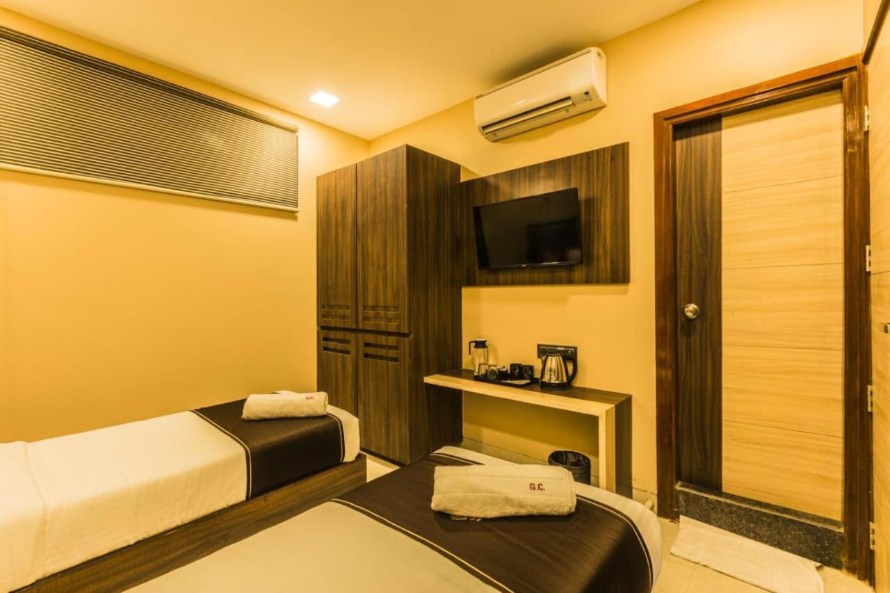 Hotel Golden Crown Bombay Esterno foto
