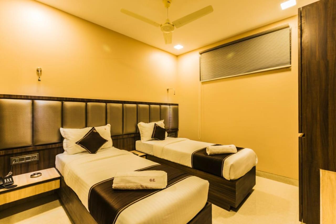 Hotel Golden Crown Bombay Esterno foto
